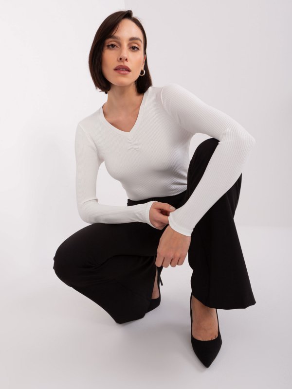Bluzka-RV-BZ-9210.73-ecru rozmiar - L/XL
