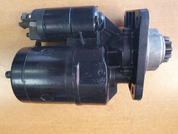 Rozrusznik od ciągnika z reduktorem 12V