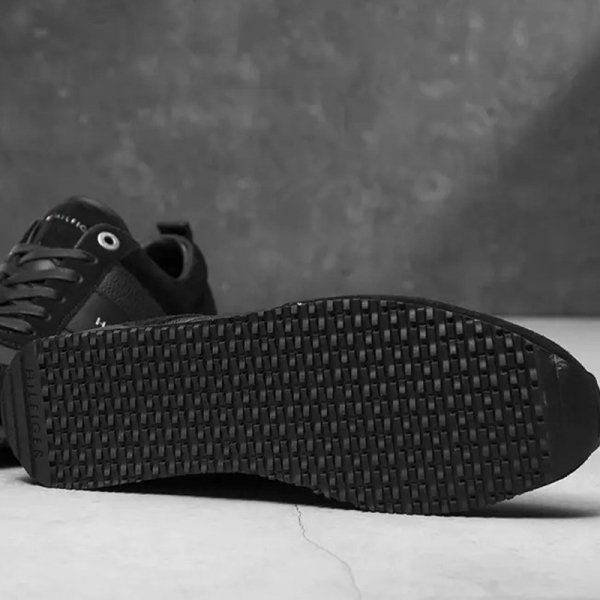 Tommy Hilfiger obuwie buty sportowe męskie czarne FM0FM00924-990