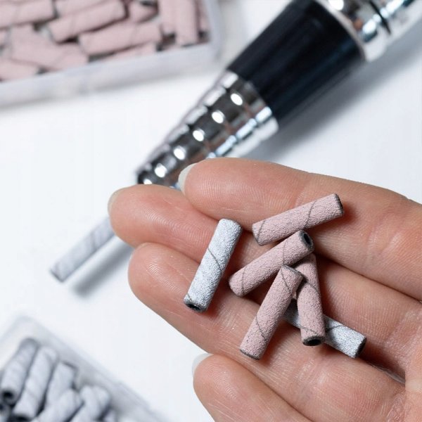 Kapturki przelotowe 3mm mini białe gradacja 180