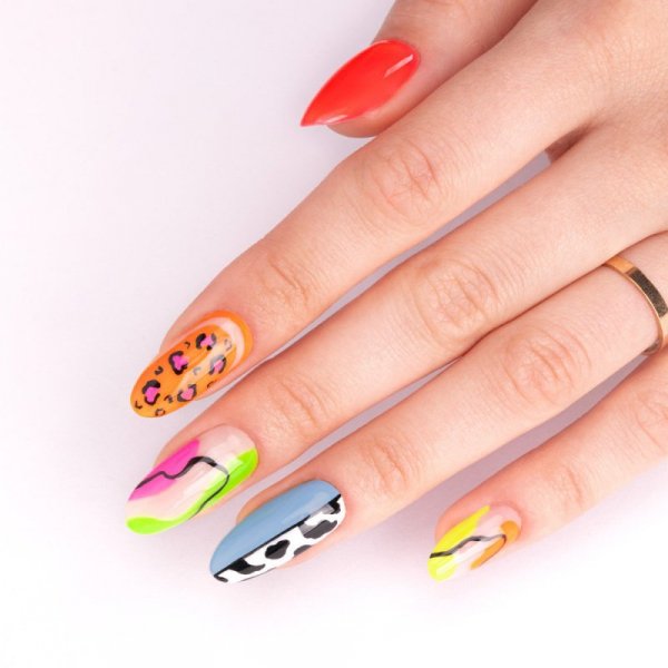 Lakier hybrydowy Molly Nails Neons Sweets HEMA/Di-HEMA Free 8g Nr 74