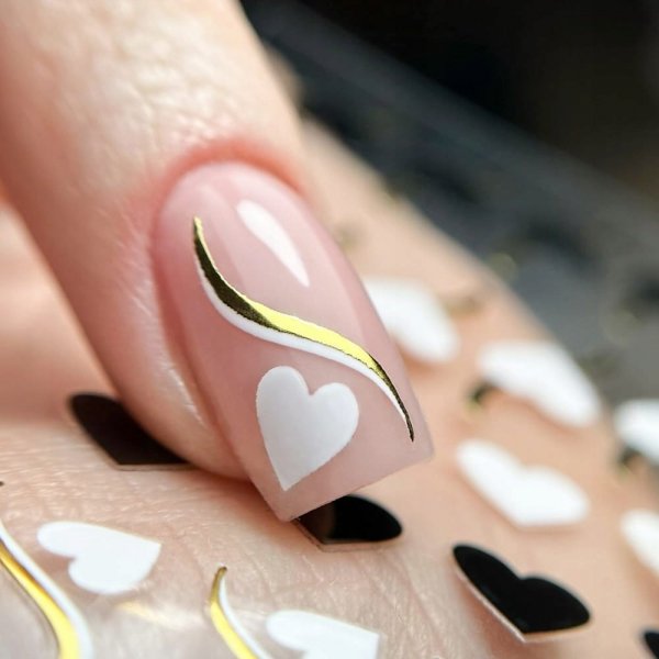 Naklejki do paznokci samoprzylepne serduszka SWA04