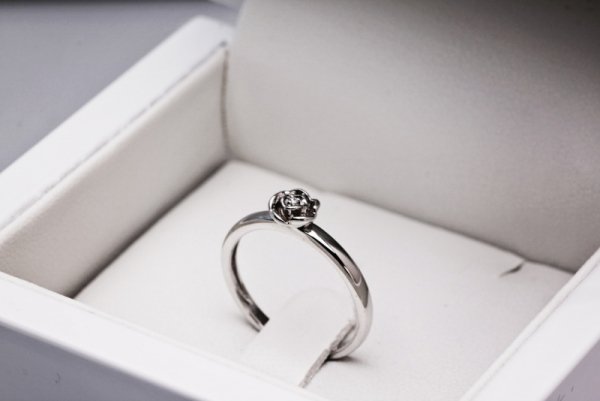 Pierścionek Złoto Diament PBD3748W