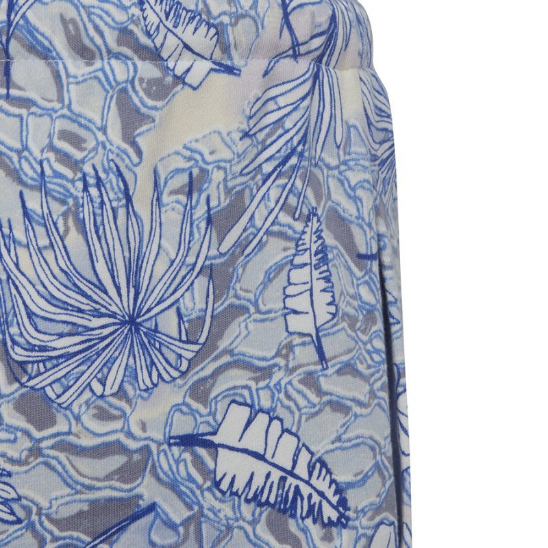 Spodenki adidas SUM Allover Print Short girls HR5832 niebieski 152 cm