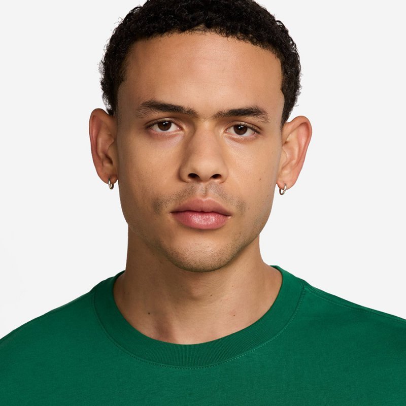T-Shirt Nike Sportswear TOTAL 90 II IB6032-302 zielony M