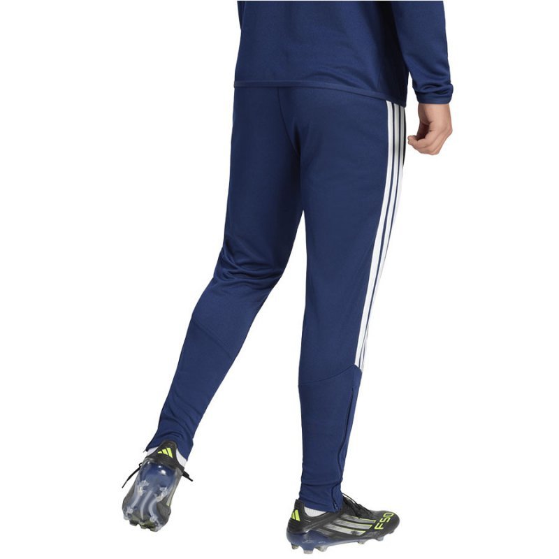 Spodnie adidas TIRO 26 Training Pants JY7110 granatowy M