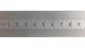Liniał stalowy półsztywny nierdzewny 300 mm 16-203-28