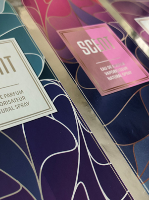 Etykiety samoprzylepne 40 x 40 mm, papier samoprzylepny - 200 sztuk