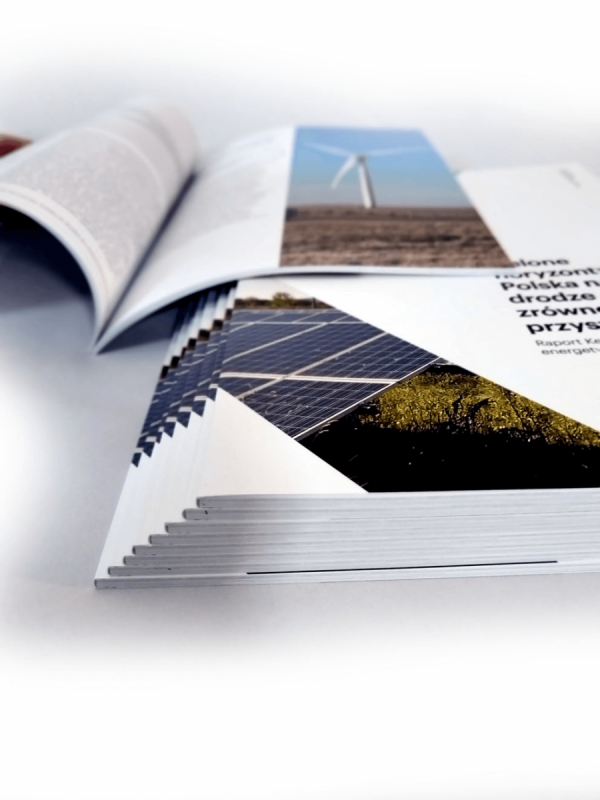katalog 210 x 210 mm, druk pełnokolorowy obustronny 4+4, na papierze kredowym, kreda 130 g, 16 str., 150 sztuk