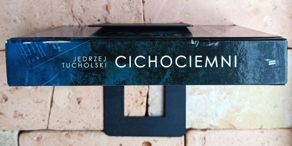 Jędrzej Tucholski  Cichociemni - okładka
