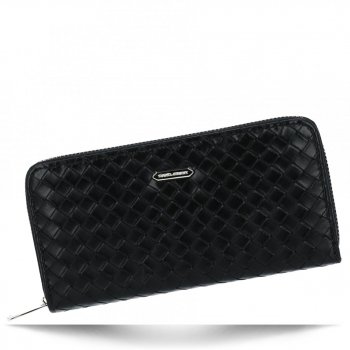 Elegantná, módna a predovšetkým praktická - presne taká je táto dámska peňaženka od spoločnosti David Jones. Jej priestranná veľ
