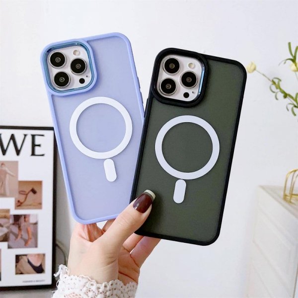 Magnetyczne etui z MagSafe Color Matte Case do iPhone 15 Plus - burgundowe