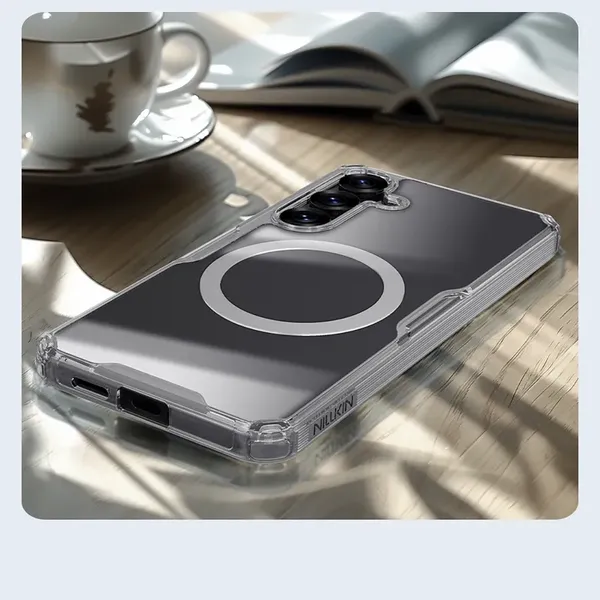 Etui Nillkin Nature TPU Pro Magnetic Case z MagSafe na Samsung S25 - białe