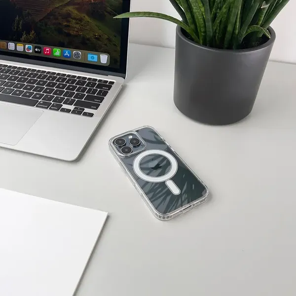 Etui Ultra Clear Case z MagSafe na iPhone 16e - przezroczyste