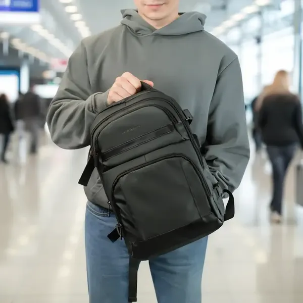 Plecak Wozinsky WPW-20L z kieszenią na laptopa podróżny 40x20x25 cm do luku bagażowego - czarny