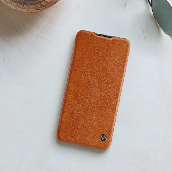 Nillkin Qin skórzana kabura etui Xiaomi Redmi Note 9T 5G brązowy