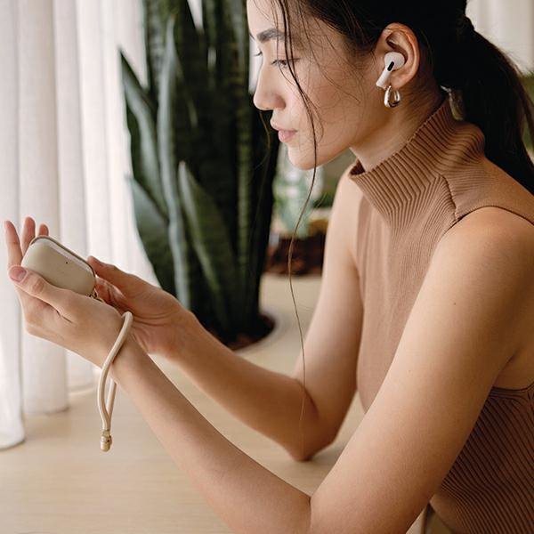 UNIQ etui Coehl Haven AirPods Pro 2(2022/2023) beżowy/dusty nude