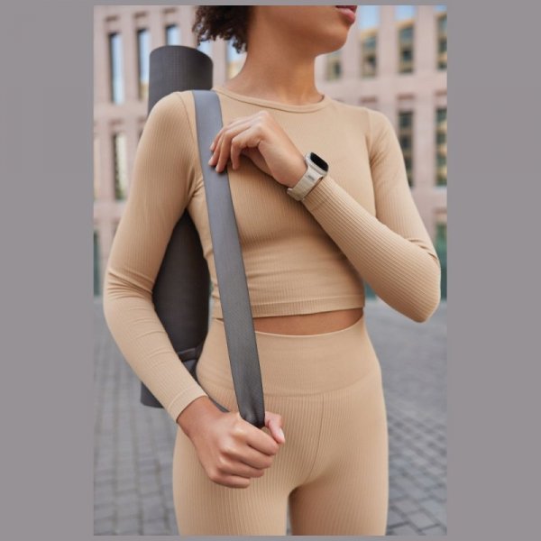 Pasek UNIQ Stride De Rubber do Apple Watch 49/46/45/44mm beżowy
