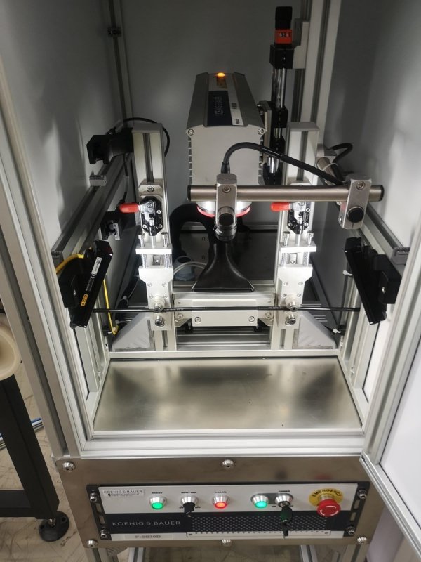 Laser-marking cabinet for the use in cable marking