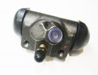 Cylinderek hamulcowy lewy 52000849 Jeep Cherokee XJ 1987-1990 