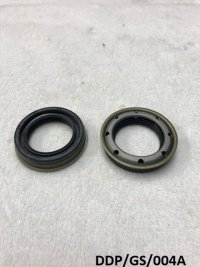 2 x Front Axle Shaft Seal for Chrysler Voyager 1997-2007 DDP/GS/004A Manual 