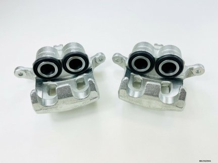 2 x Front Brake Caliper for INFINITI QX70 2013-2014 BBC/NS/094A