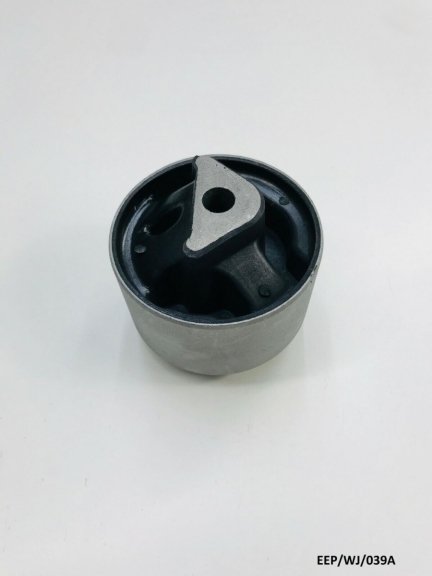 Left Engine Mount Bush for Jeep Grand Cherokee WJ 4.7L 1999-2004 EEP/WJ/039A