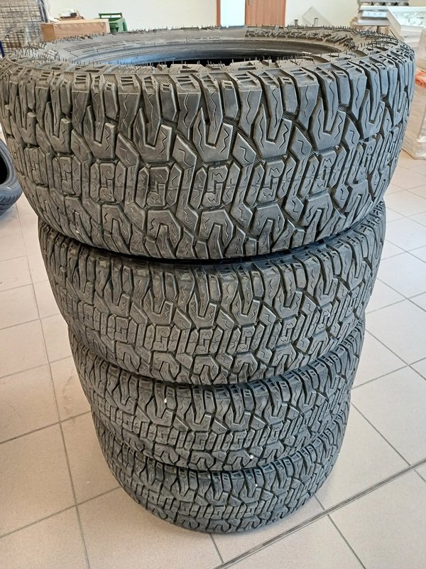 4 szt. opon RADAR LT265/60R18 RENEGADE AT SPORT 119/116S TL #E M+S 3PMSF - używane/balans