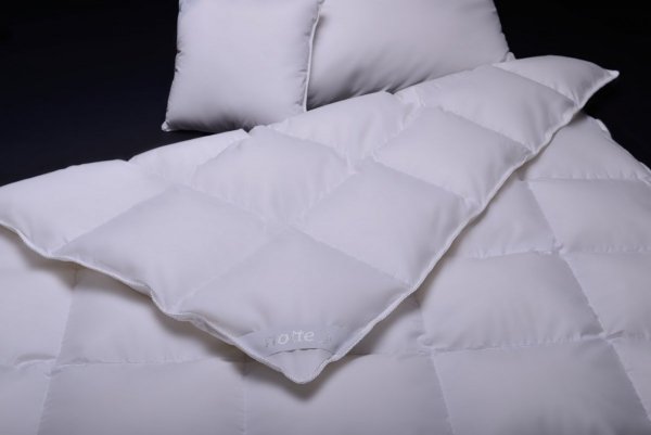 Kołdra 100% puchowa Luna letnia 180x200