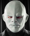 Maska Fantomasa na twarzy animatora