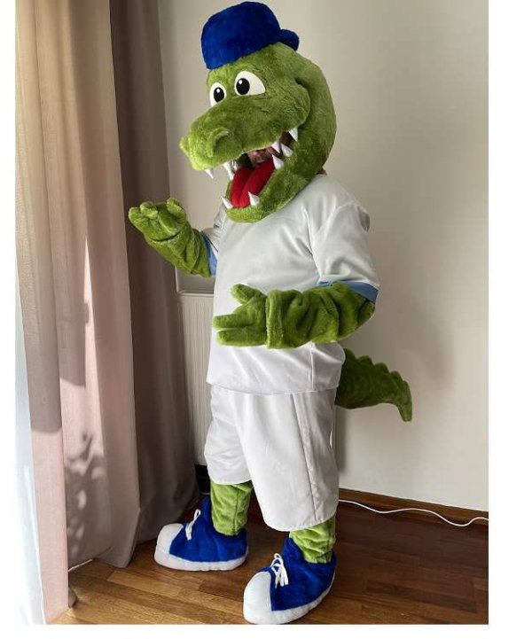 Duży chodzący pluszak Krokodyl Sportowiec