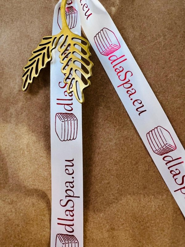 Tasiemka z logo metalizownym czerwonym