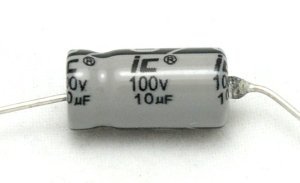 Capacitor 33uF 50V axial Illinois
