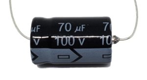 Kondensator elektrolityczny 70uF 100V, osiowy