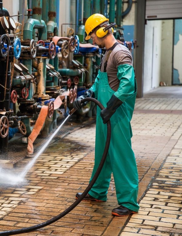 Spodnie ogrodniczki chemoochronne 
