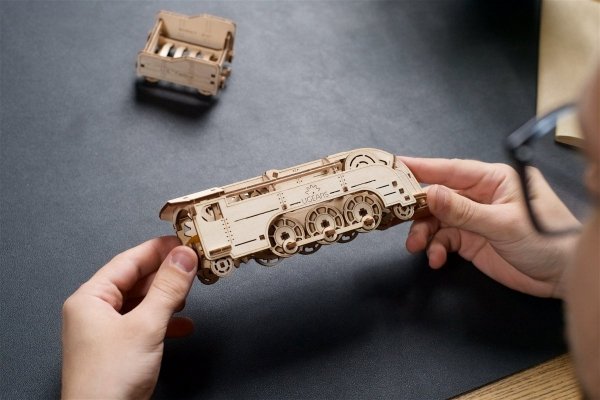 Puzzle 3D Drewniane  Mini Lokomotywa uGEARS Smart