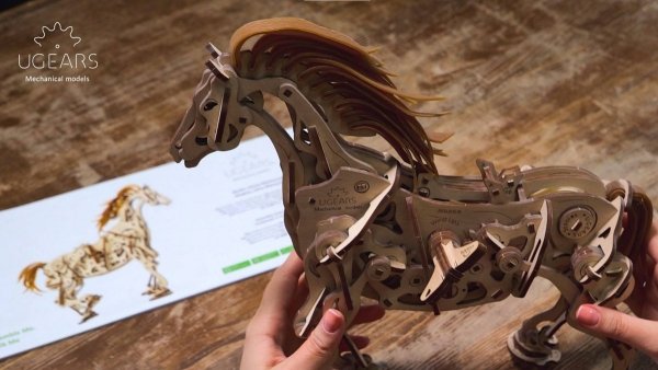 Puzzle 3D Drewniane Koń-Mechanoid uGEARS