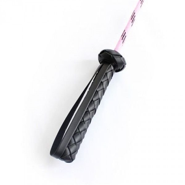 Długa szpicruta z różowym piórkiem Riding Crop