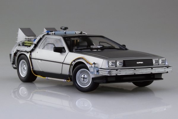 Aoshima 06436 Timemachine From Back To The Future Part I 1/24