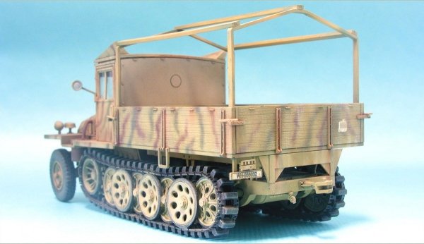 AFV Club AF35047 Sd.Kfz 11 Late Version 1/35