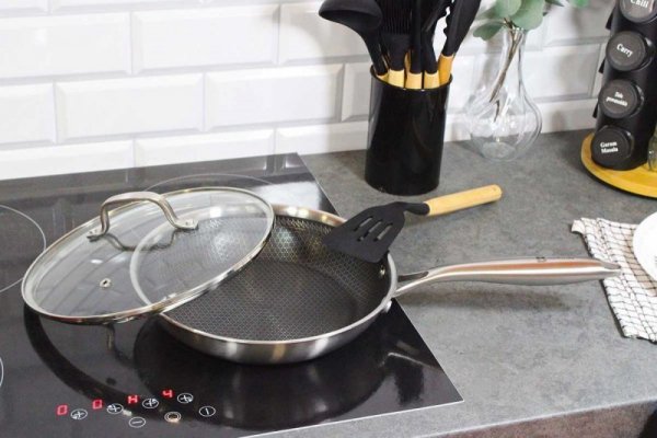 PATELNIA STALOWA Z POKRYWKĄ 30cm POWŁOKA PLASTER MIODU 5557