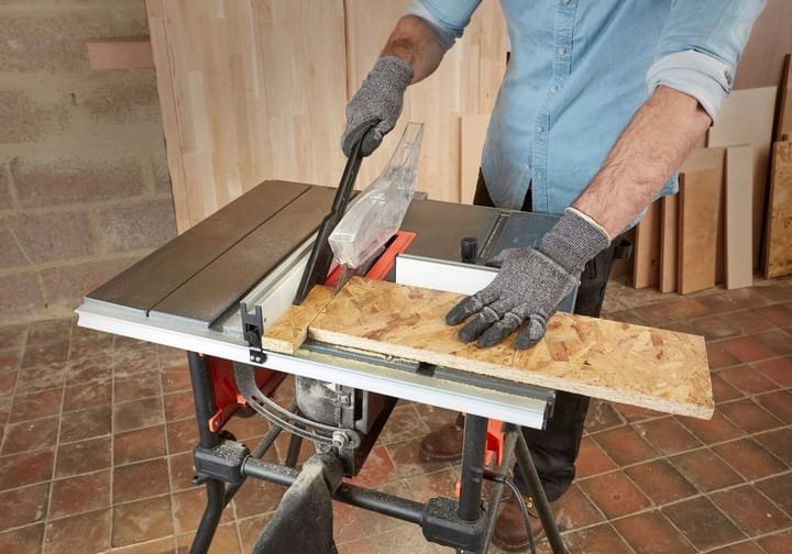 Pilarka stołowa piła do drewna 1800W 254mm BLACK+DECKER