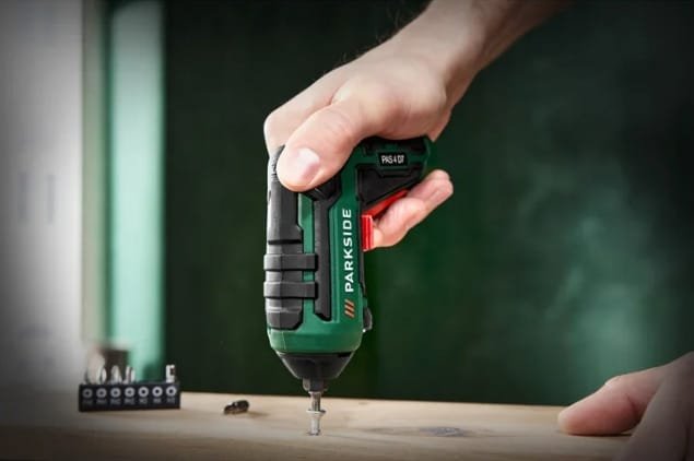 PARKSIDE Wkrętak akumulatorowy Li-ion 4V 1500mAh USB-C + AKCESORIA 15 SZTUK