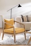 Komfortowy fotel Cairo z poduchą - drewno brzozowe, ratan, żółte poduszki