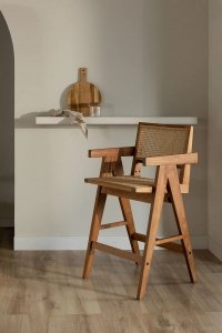 Wysokie Krzesło Barowe Hoker Fredie Taboret z Drewna Jesionowego i Rattanu Jasny Brąz