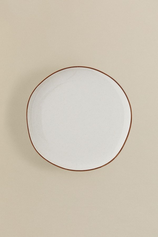 Zestaw 4 talerzy deserowych Bremen z porcelany o pastelowych kolorach i nieregularnym wykończeniu, idealny do stylu boho i eleganckich aranżacji stołu