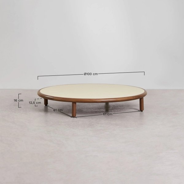 Zestaw wypoczynkowy Olivia z 2 fotelami i 2 stolikami kawowymi z drewna akacjowego w aranżacji salonu SKLUM