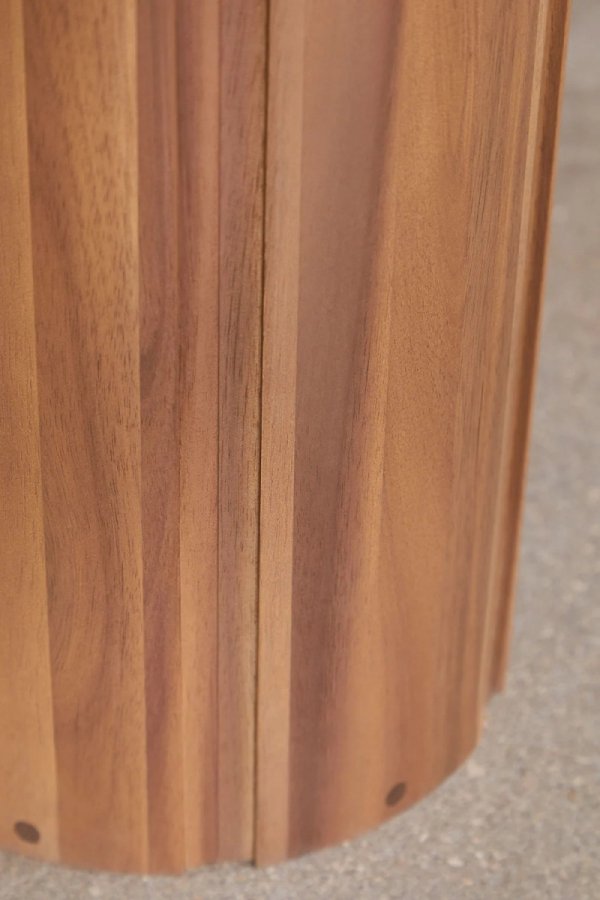 Okrągły stół ogrodowy Ø180 cm wykonany z drewna akacjowego – widok z góry