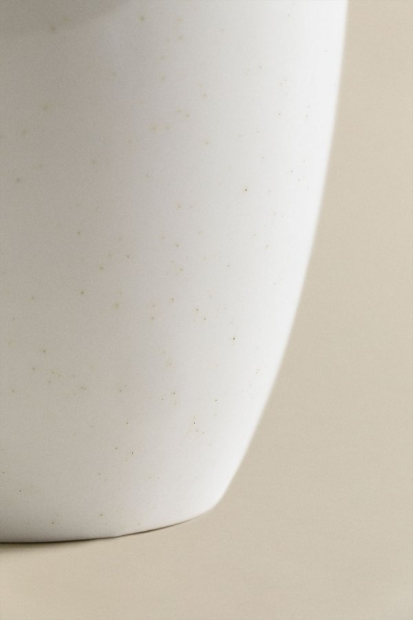 Zestaw 4 szklanek Bremen z porcelany o pastelowych kolorach i nieregularnym wzornictwie, idealny do boho aranżacji stołu Sklum