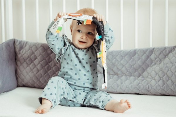 Hencz Toys Książeczka MultiSensoryBook Gryzmołki